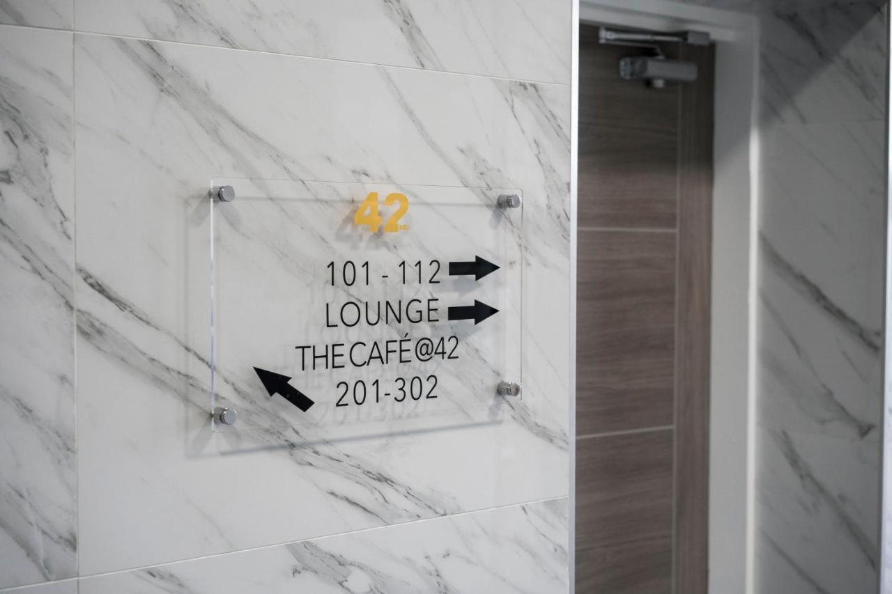 42 Apart-Hotel Сканторп Экстерьер фото